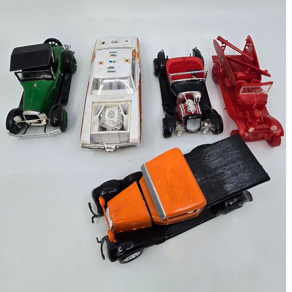 Vintage Built Model Car Lot 1/25 69 Cougar Junkyard 34 Ford Pickup Parts